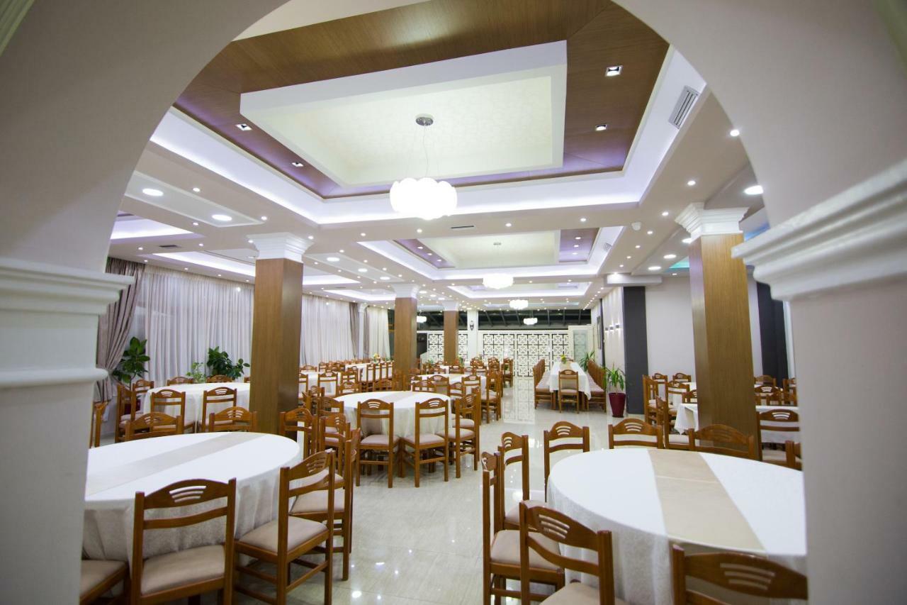 Dea Hotel 2002 Корча Экстерьер фото