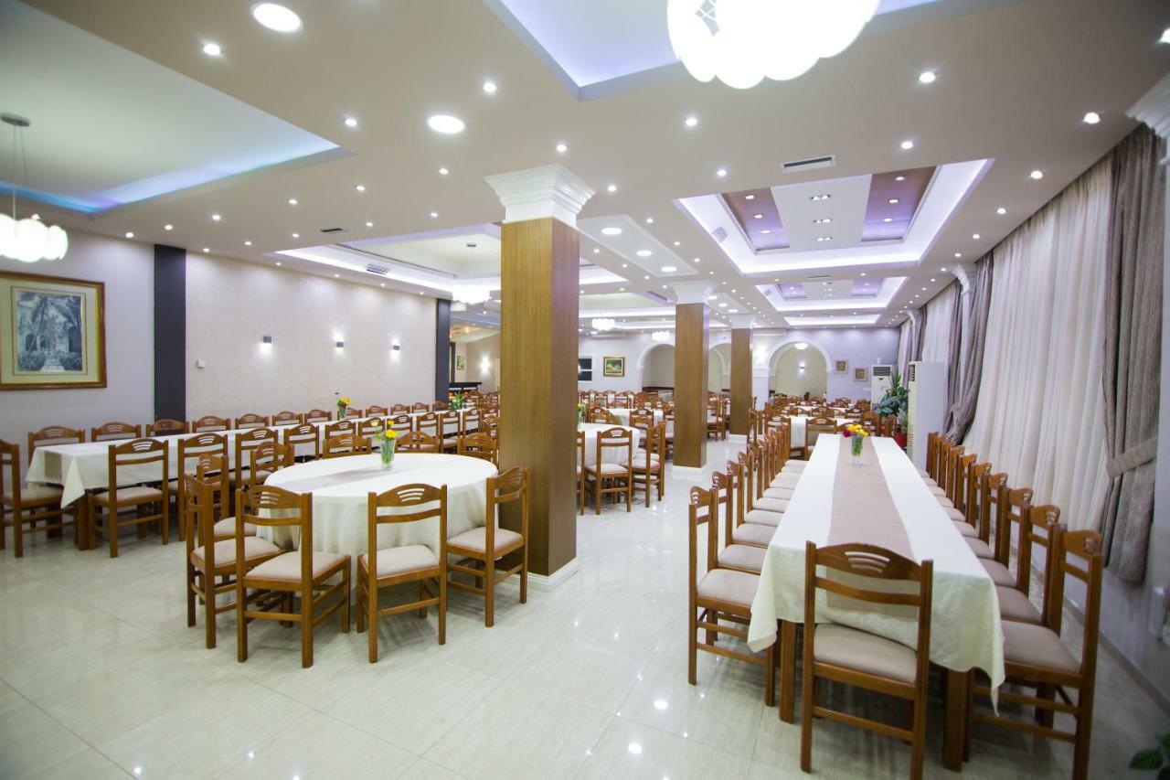 Dea Hotel 2002 Корча Экстерьер фото