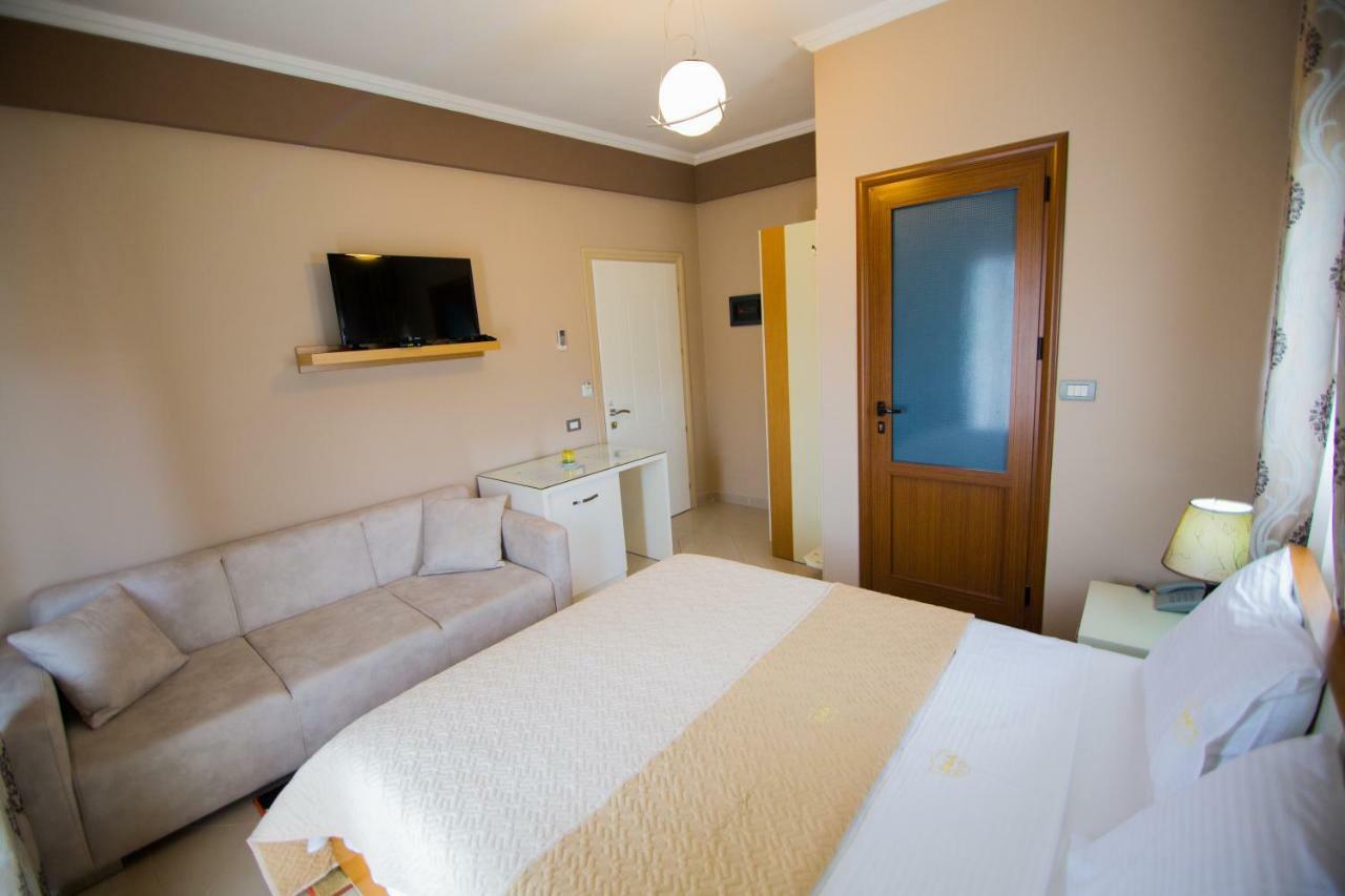 Dea Hotel 2002 Корча Экстерьер фото