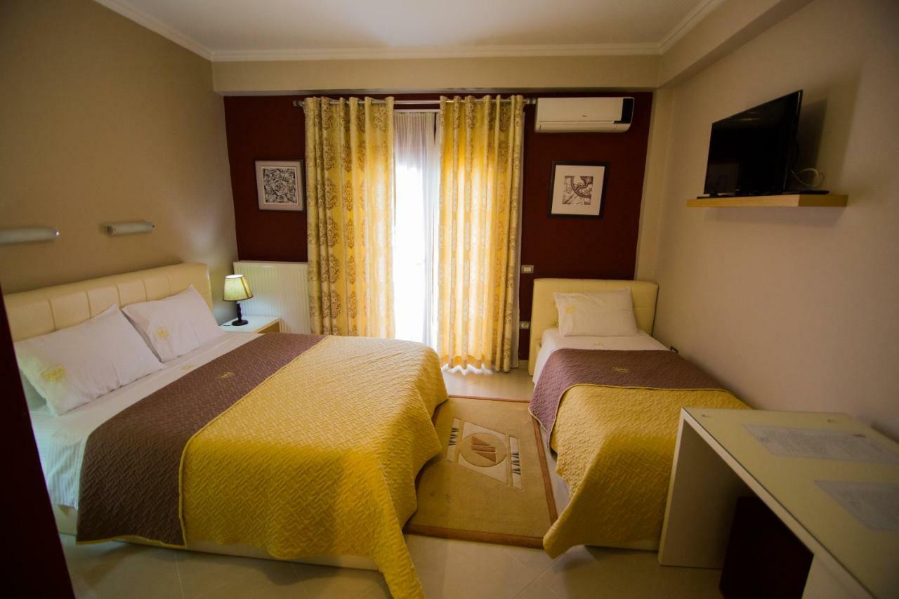 Dea Hotel 2002 Корча Экстерьер фото