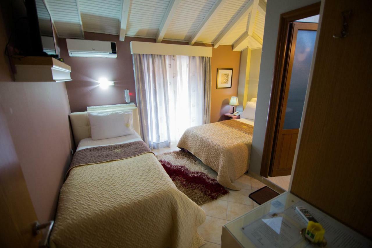 Dea Hotel 2002 Корча Экстерьер фото